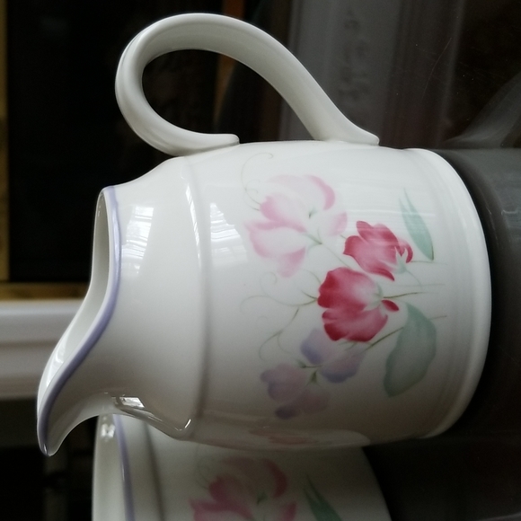 2pc Royal Doulton Fresh Flowers - Picture 3 of 11